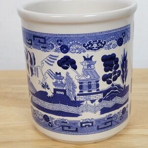 Blue Willow Ceramic Utensil Holder Crock Blue White Chinoiserie 4.75 Inch Taiwan